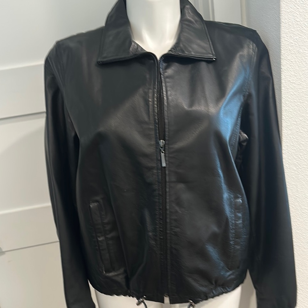 Sleek Black Leather Ladies Jacket